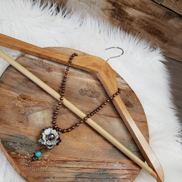 The Flower White Necklace