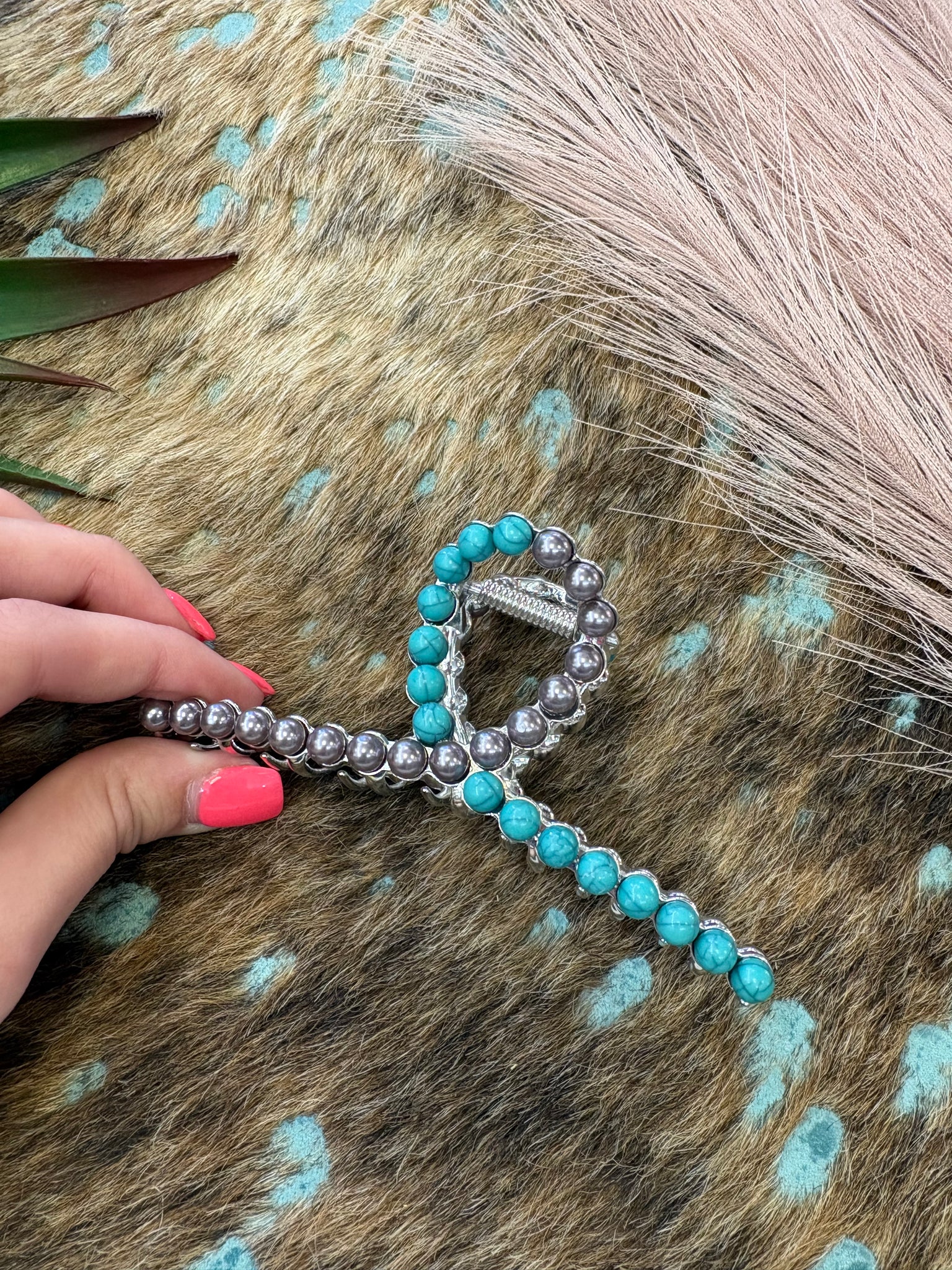 The Silver and Turquoise Mix Claw Clip