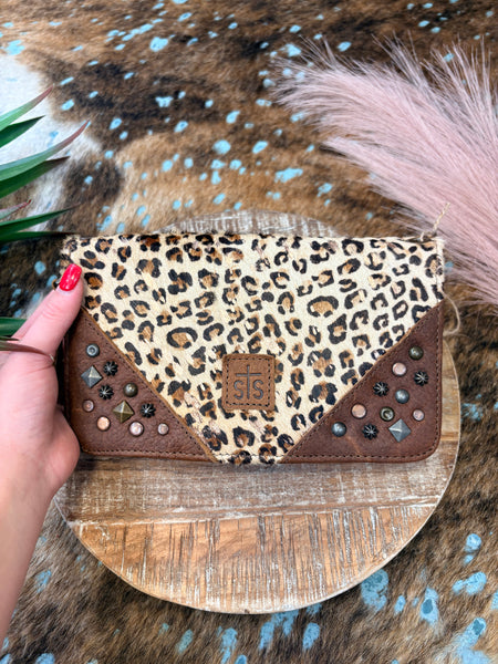 The Wide Open Plains Famous Evie Organizer Wallet Crossbody Purse