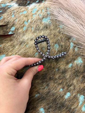 The Mini Faux Pearl Claw Clip