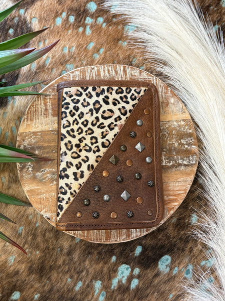 The Wide Open Plains Magnetic Wallet