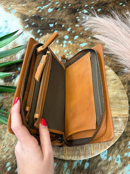 The Way Far Leather Famous Evie Organizer Wallet Crossbody Purse