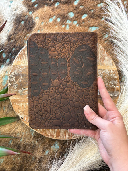 The Way There Croc Magnetic Wallet