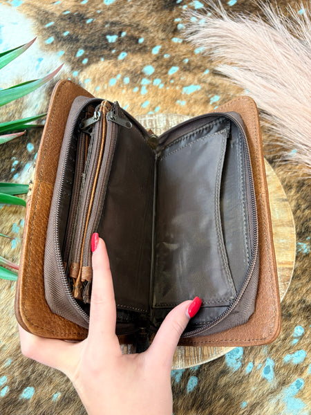 The Wide Open Plains Famous Evie Organizer Wallet Crossbody Purse