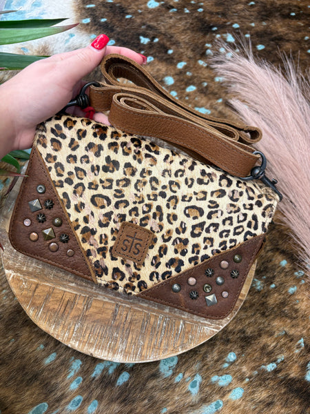 The Wide Open Plains Famous Evie Organizer Wallet Crossbody Purse