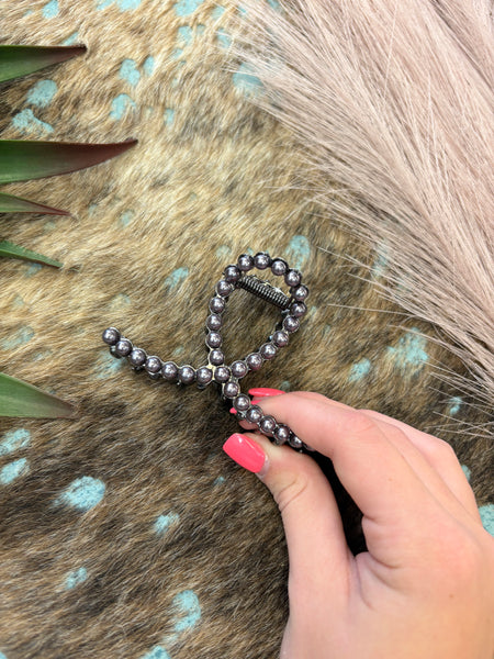 The Mini Faux Pearl Claw Clip