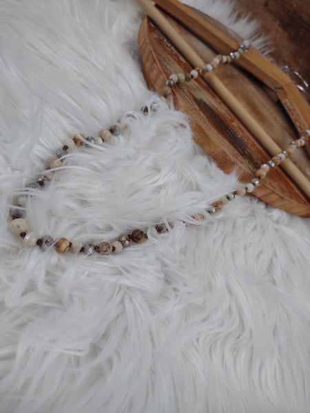 The Earthy Light Necklace
