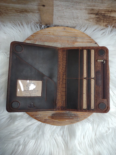 The Way There Croc Magnetic Wallet