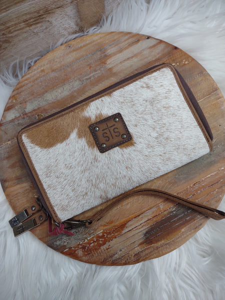 The Cowhide Famous Kacy Organizer Wallet