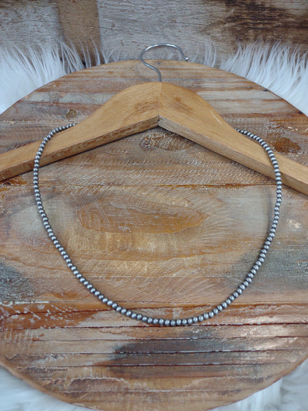 The Simple Silver Necklace