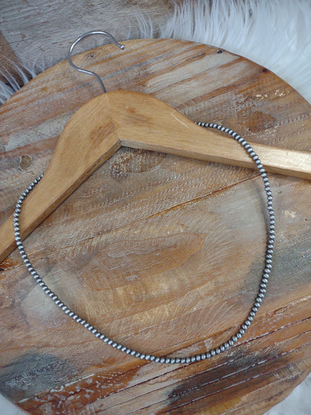 The Simple Silver Necklace