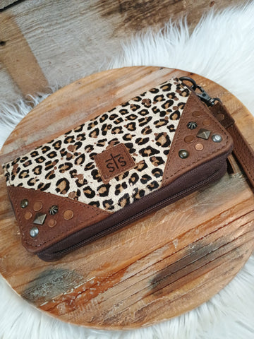 The Wide Open Plains Kacy Organizer Wallet