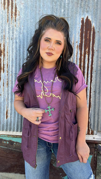 The Praying Mama Tee