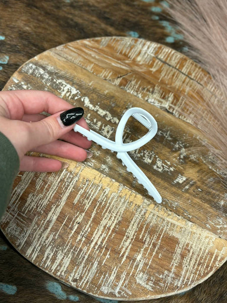 The Bone White Wire Clip