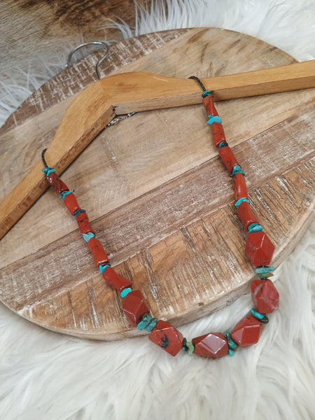 The Rusty Stone Necklace