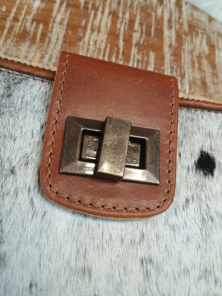 The Perfect Way Cowhide Clasp Wallet