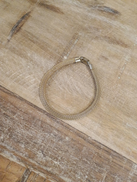 The Simple Gold Bracelet
