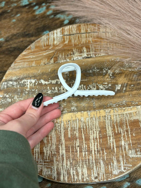 The Bone White Wire Clip