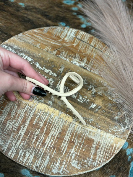 The Light Tan Wire Clip