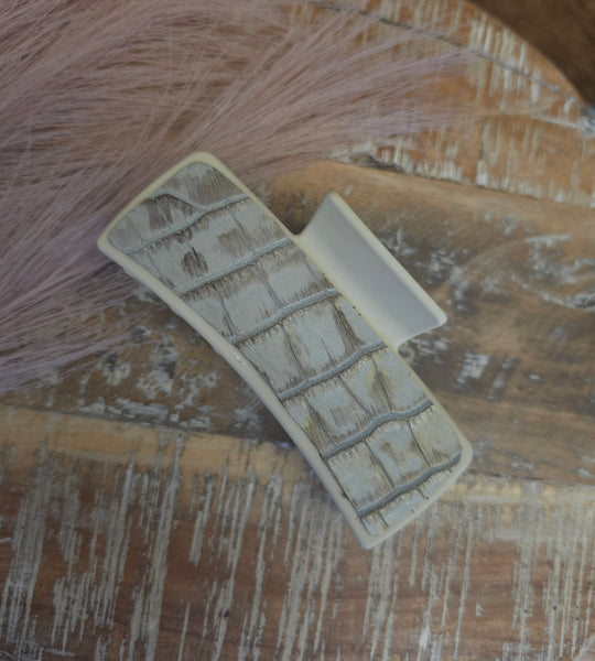 The Alligator Grey Hair Clip