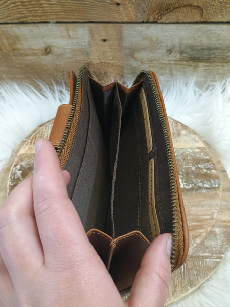The Perfect Way Cowhide Clasp Wallet
