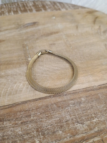The Simple Gold Bracelet