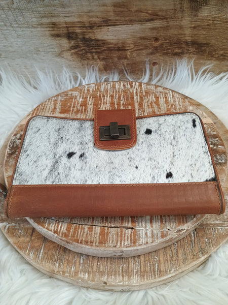 The Perfect Way Cowhide Clasp Wallet