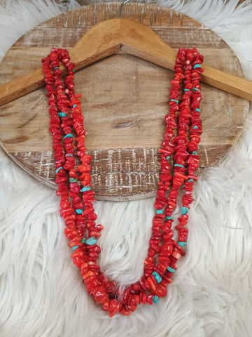 The Red Pieces and Turquoise Hints Necklace