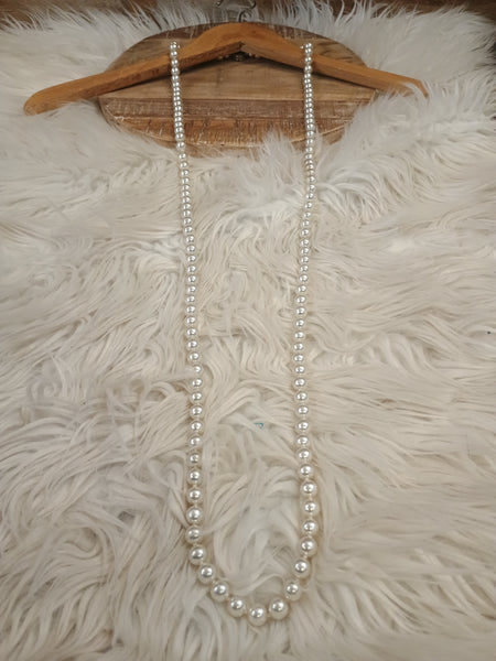 The Days Ago Vintage Pearl Necklace
