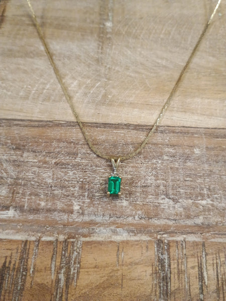 The Tiny Green Gold Necklace