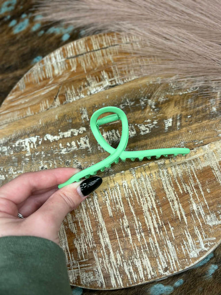 The Shage Green Wire Clip