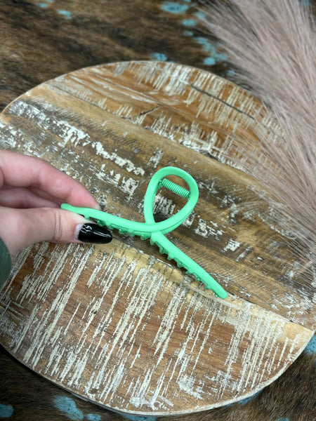 The Shage Green Wire Clip