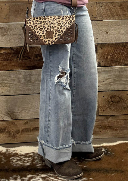 The Wide Open Plains Famous Evie Organizer Wallet Crossbody Purse