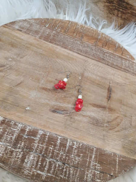 The Pearl and Red Earrings