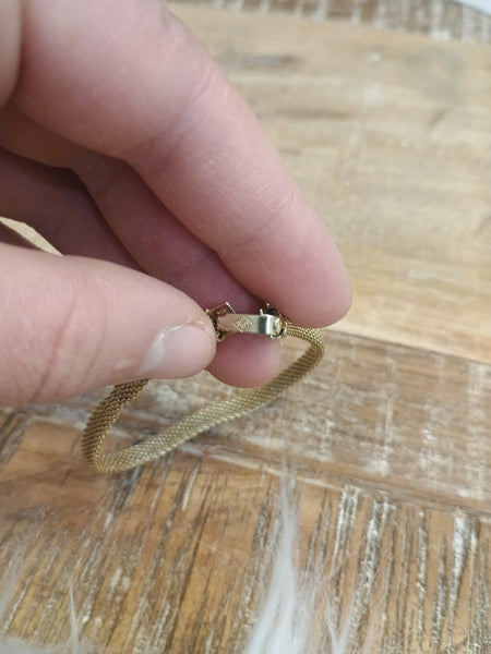 The Simple Gold Bracelet