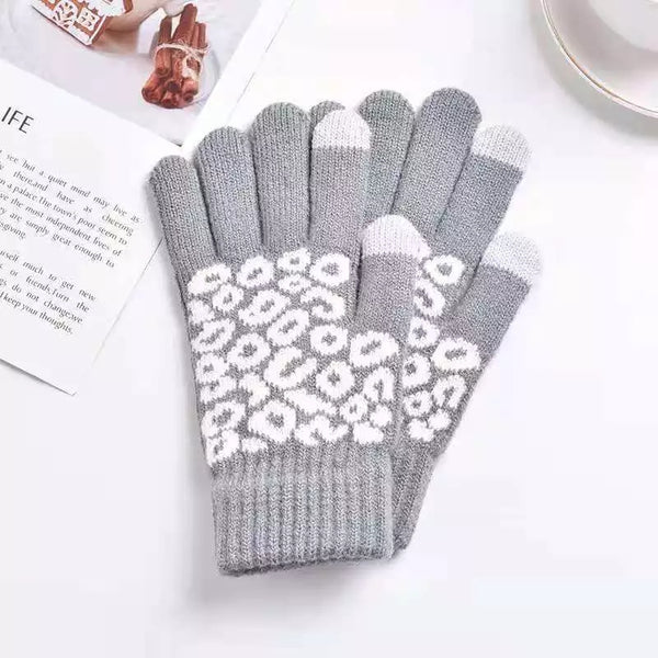 The Winter Grey Leopard Gloves