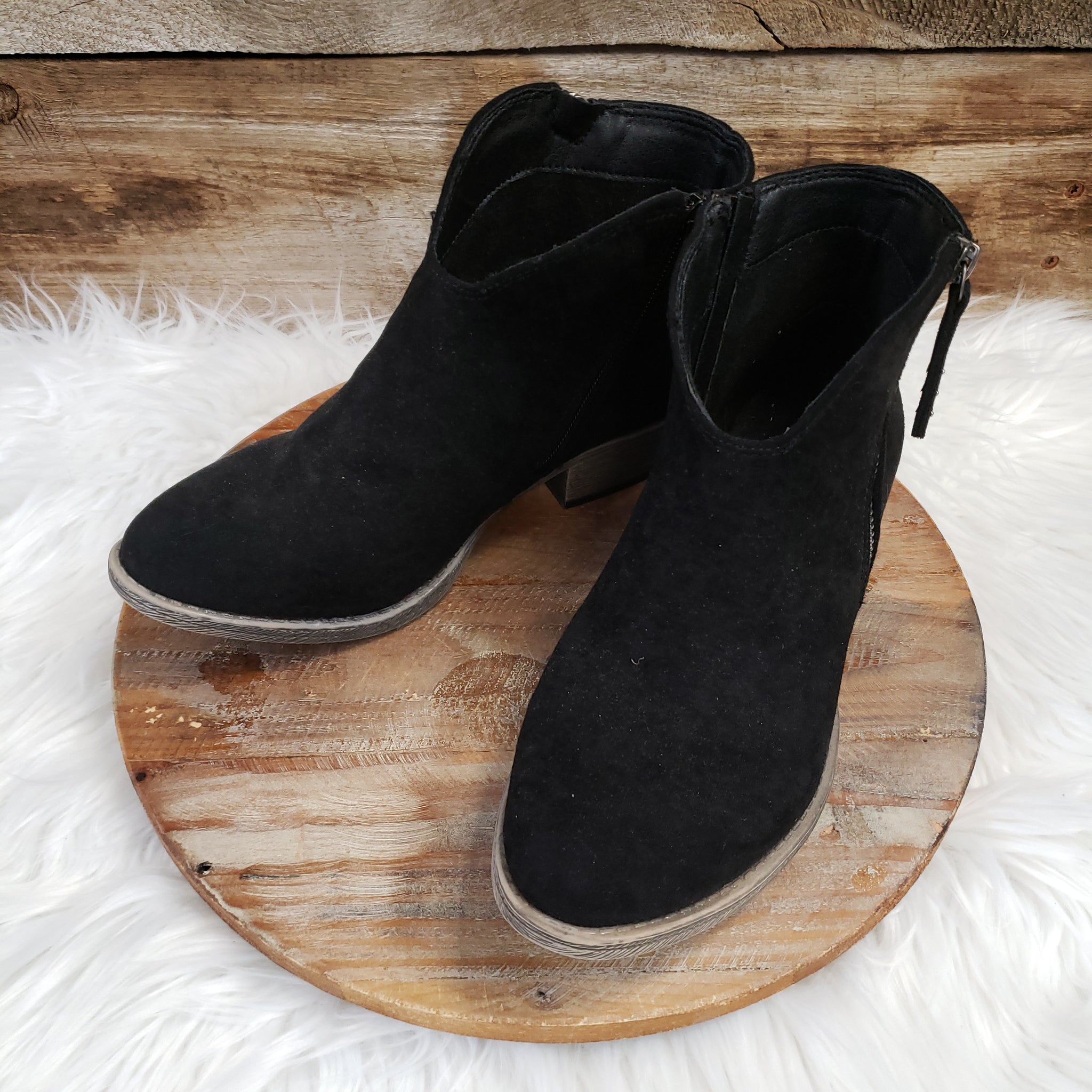 Ladies Boots Ugg Bandara Suede Ankle Boot The Black Day