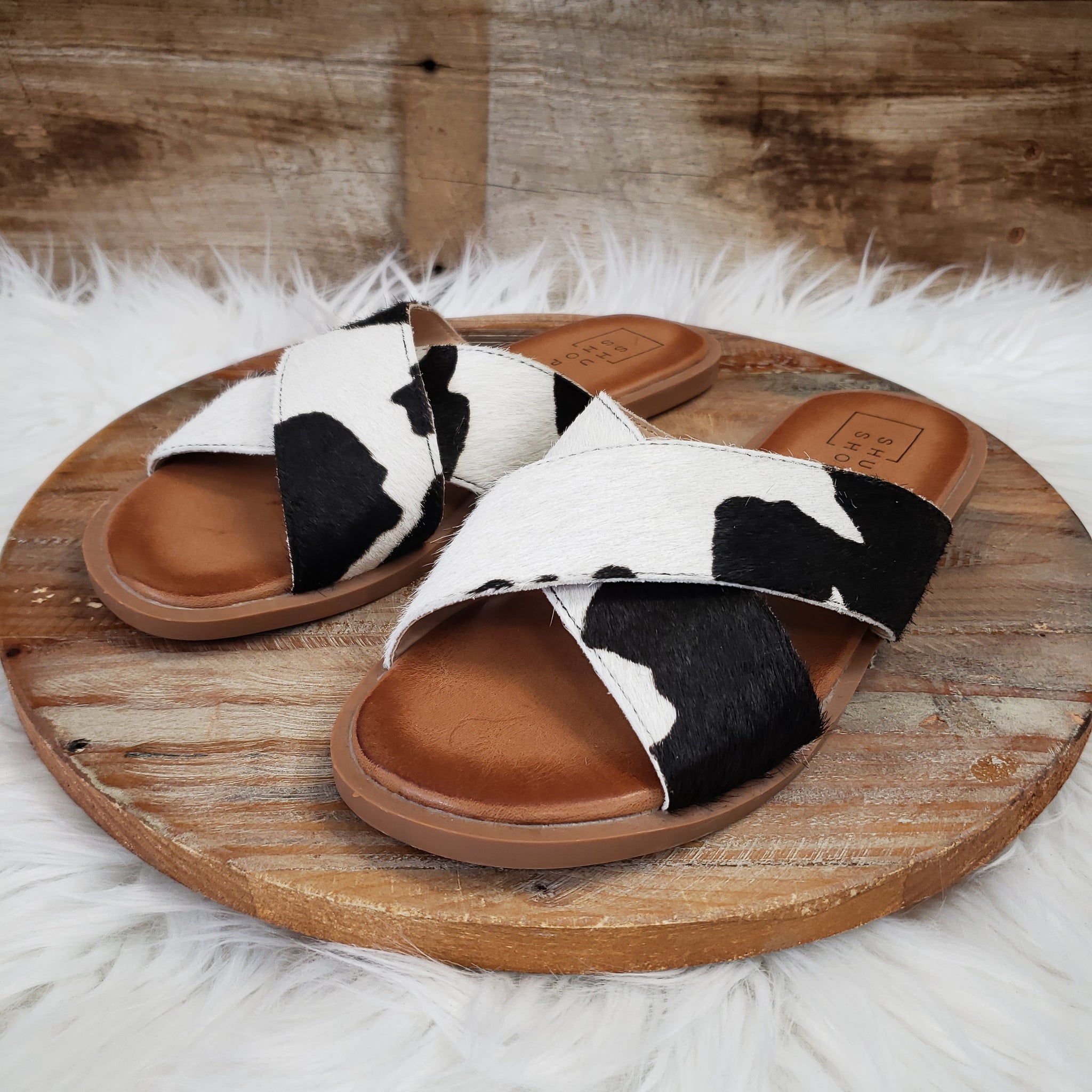 靴 ATTACHMENT COW LEATHER SUEDE SANDALS ATTACHMENT COW LEATHER SUEDE SANDALS